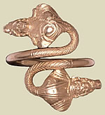 Серапис и Исида в виде кобр. Золотое кольцо. I в. н.э. Британский музей