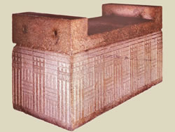 Саркофаг из гранита. Ок. 2555 - 2532 гг. до. н.э. Древнее царство. Бруклинский музей, США.