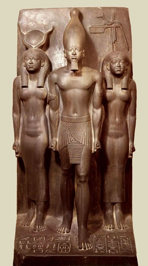 Статуя-триада: Хатхор, Микерин и Инпут