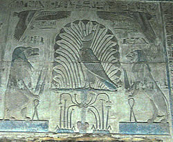 Рельеф из храма божества в Карнаке