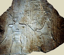 Гранитный рельеф с изображением Амона и Птаха (правление Птолемея II, 284-246 гг. до н.э.). Музей искусств, Бостон, США