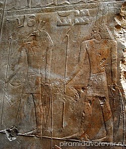 Боги Сет и Сопду. Фрагмент рельефа из пирамидного комплекса фараона V династии Сахура в Абусире. Новый музей, Берлин, Германия